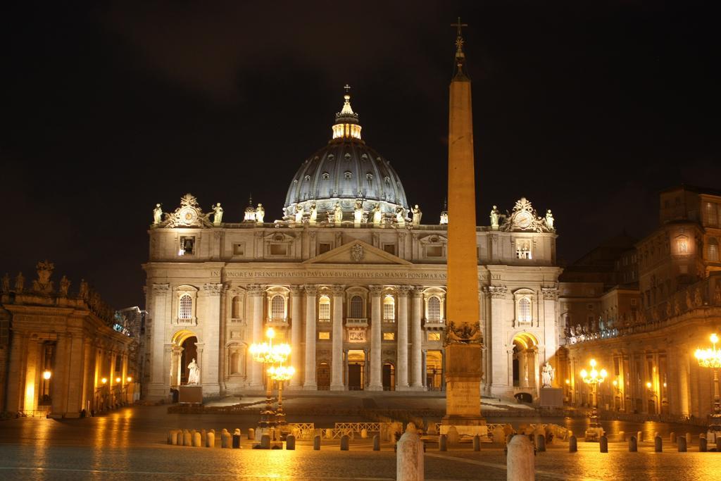 Elegant Apartment Near The Vatican And Piazza Navona Rome Exterior photo
